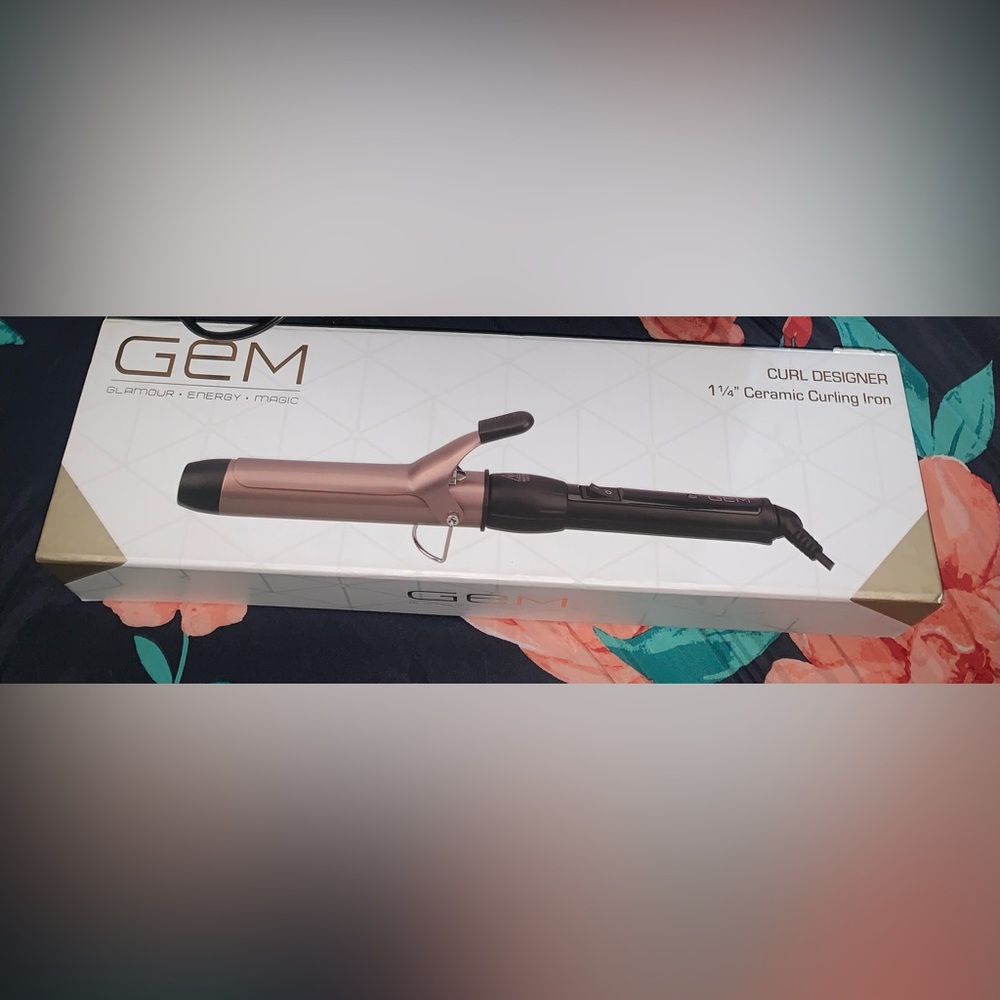GEM Curling Iron in Rose Gold and Black